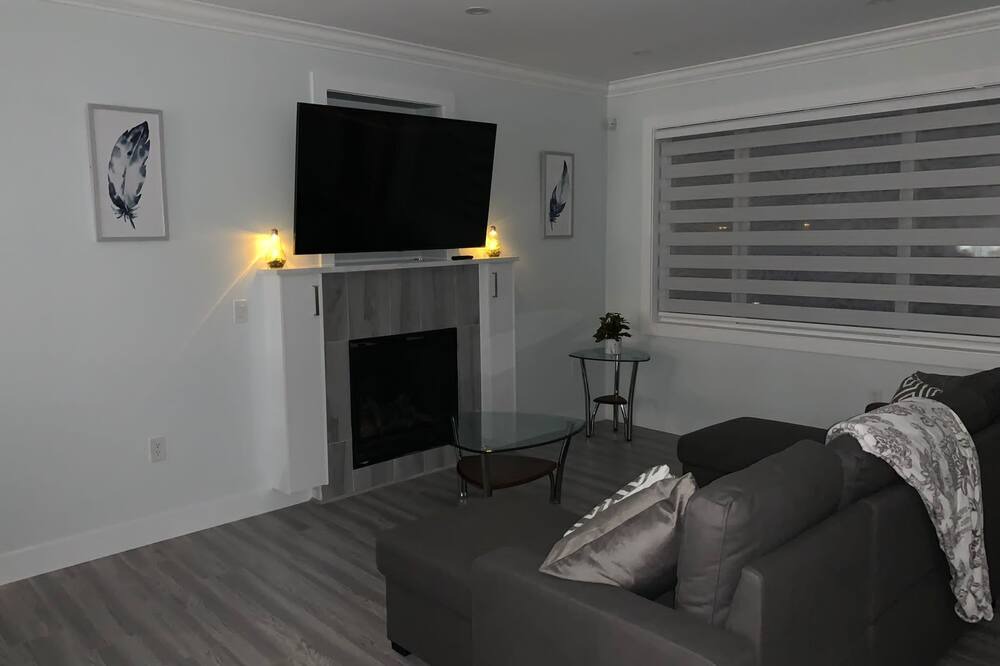 Photo of Livingroom in Burnaby