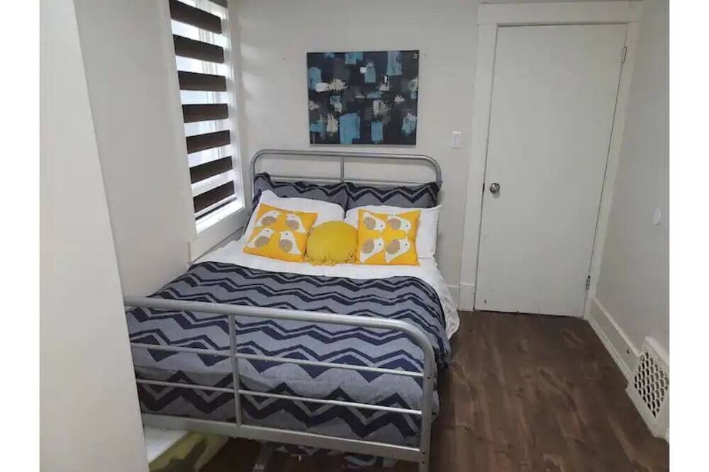 Photo of Bedroom in Crescent Heights