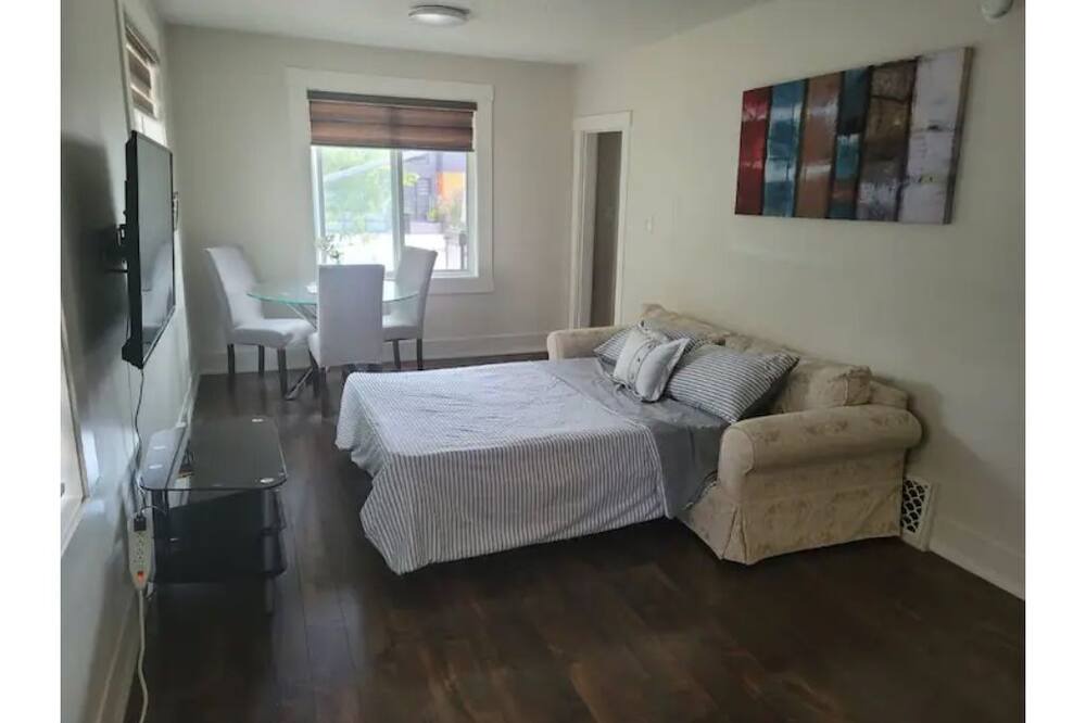 Photo of Bedroom in Crescent Heights