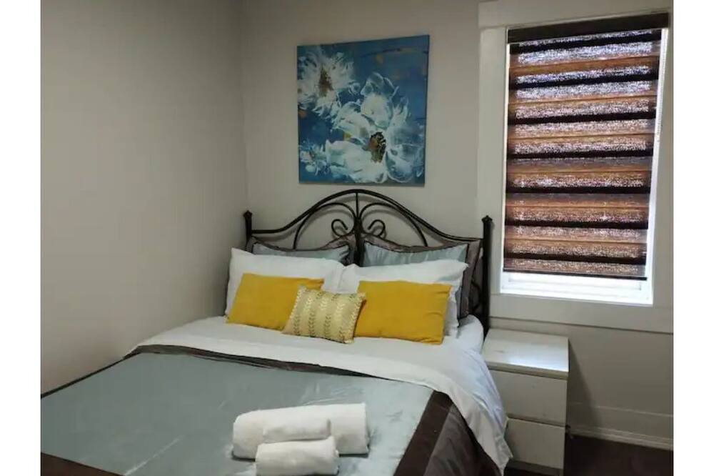 Photo of Bedroom in Crescent Heights