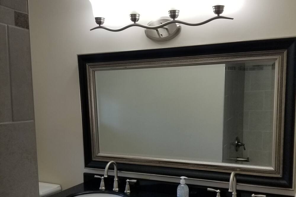 Photo of Bathroom in Maple Ridge