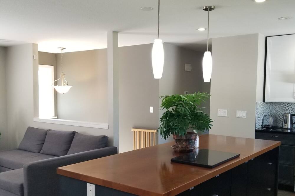 Photo of Bedroom in Maple Ridge