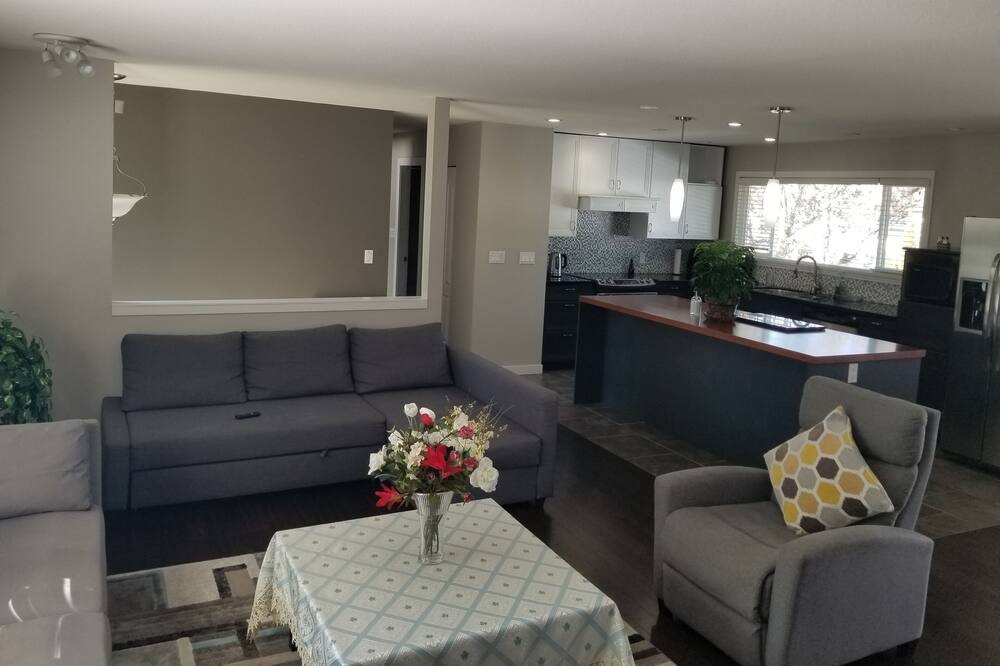 Photo of Livingroom in Maple Ridge