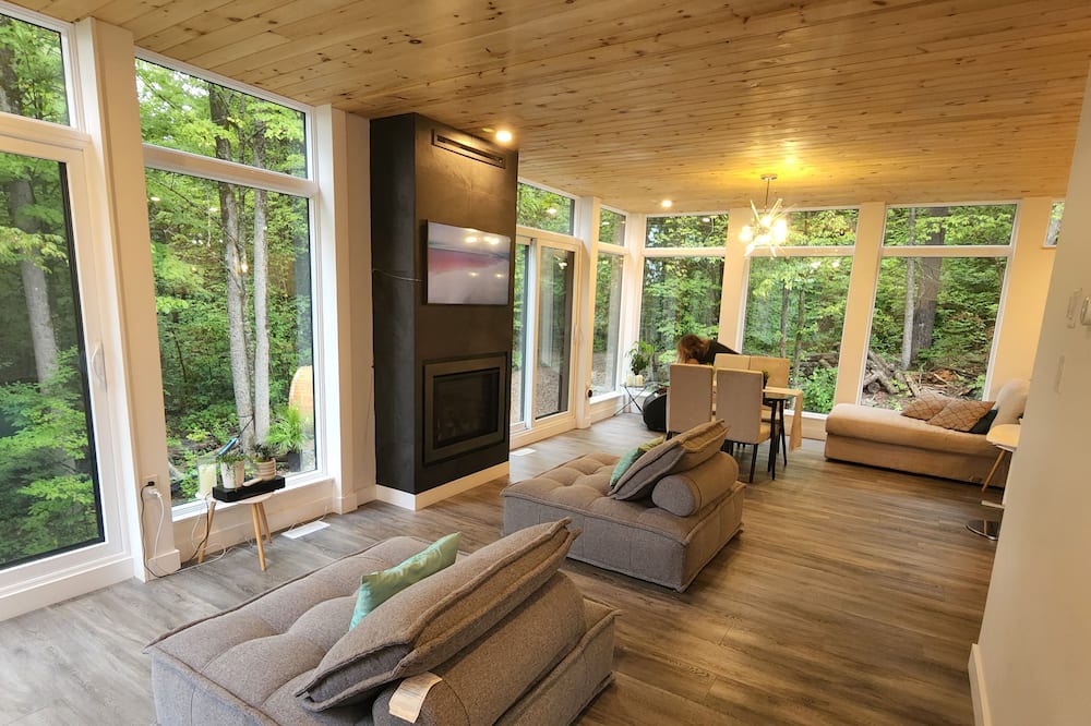 Photo of Livingroom in Wakefield