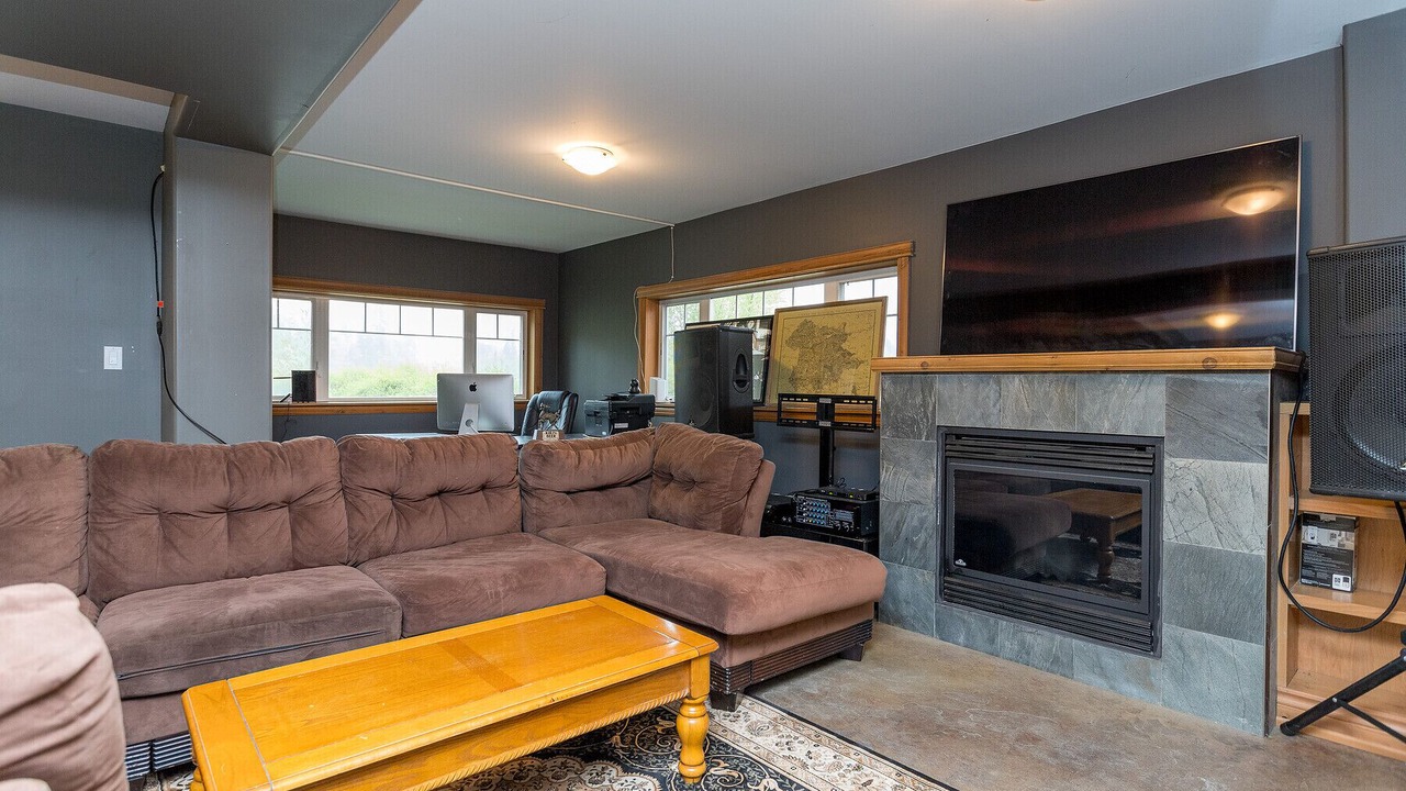 Photo of Livingroom in Cowichan Bay