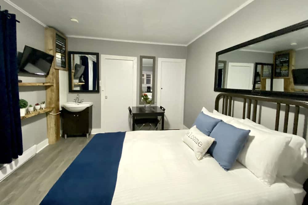 Photo of Bedroom in Sainte-Flavie