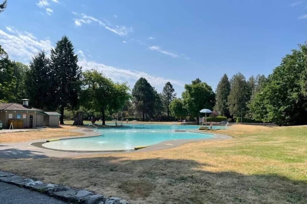 Photo of Outdoor in Kerrisdale