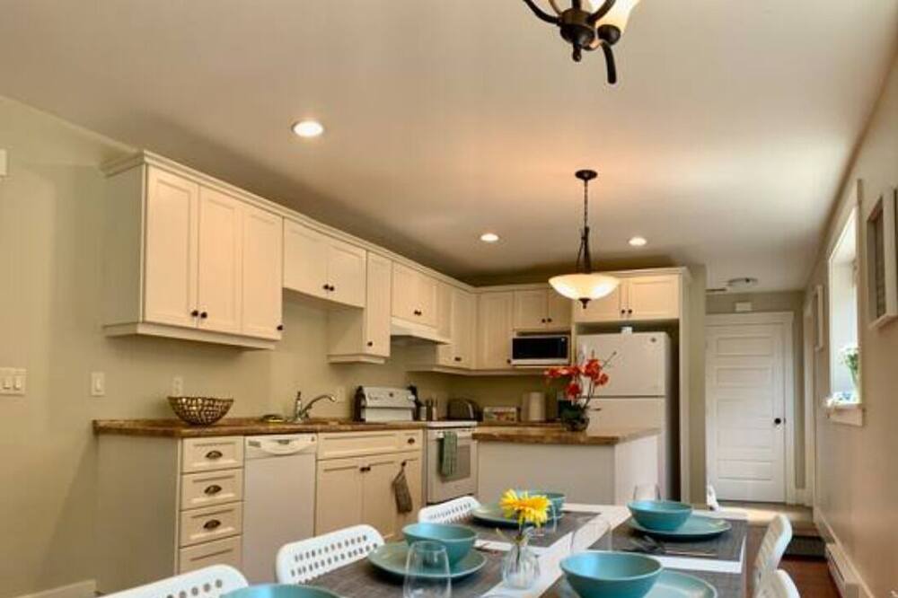 Photo of Kitchen in Courtenay