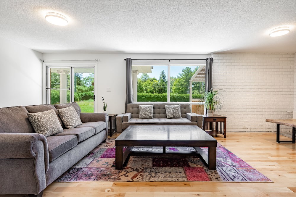 Photo of Livingroom in Tiny