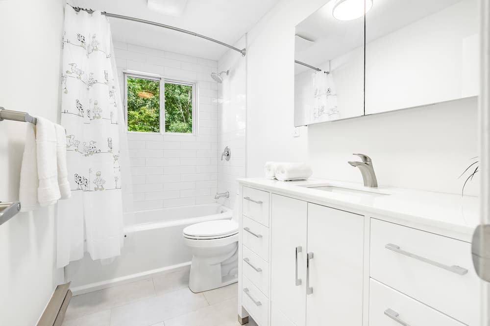 Photo of Bathroom in Tiny