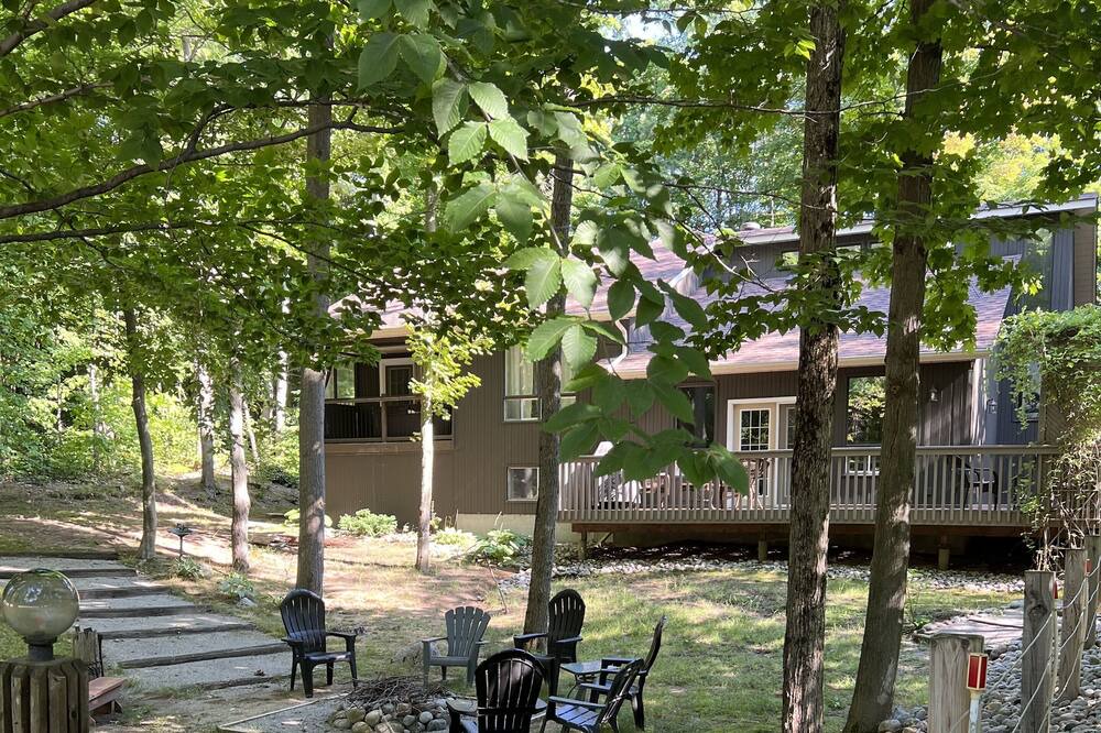 Photo of Outdoor in Tiny