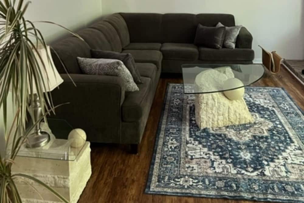 Photo of Livingroom in Tiny