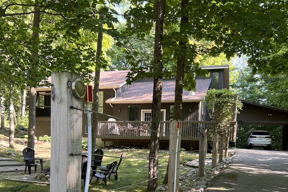 Photo of Outdoor in Tiny