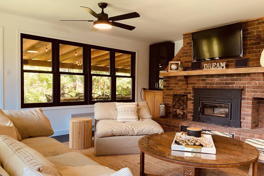 Photo of Livingroom in Wakefield