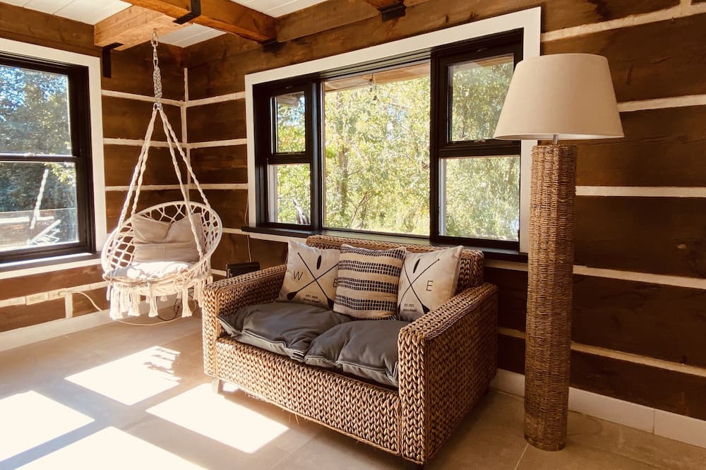 Photo of Livingroom in Wakefield