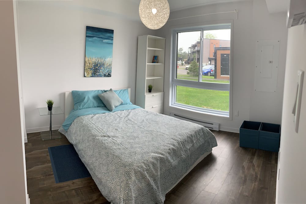 Photo of Bedroom in Aylmer