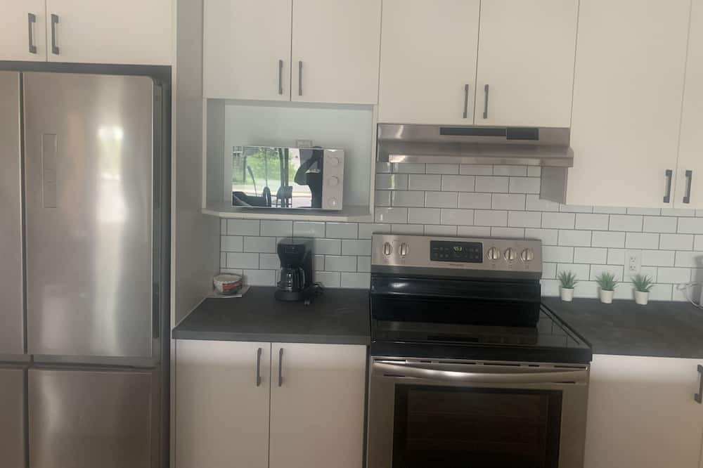 Photo of Kitchen in Aylmer
