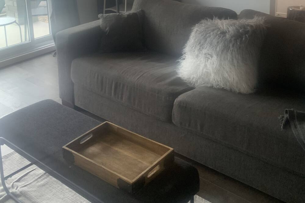 Photo of Livingroom in Aylmer