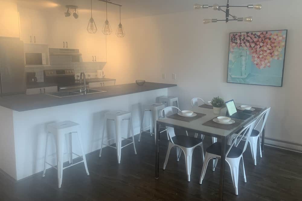 Photo of Kitchen in Aylmer
