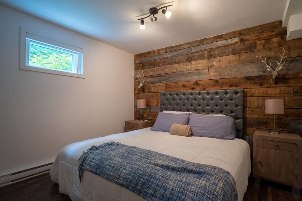Photo of Bedroom in Val-des-Lacs