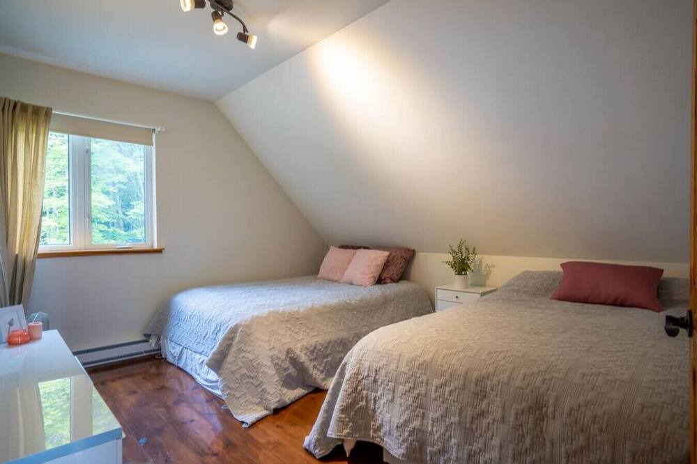 Photo of Bedroom in Val-des-Lacs