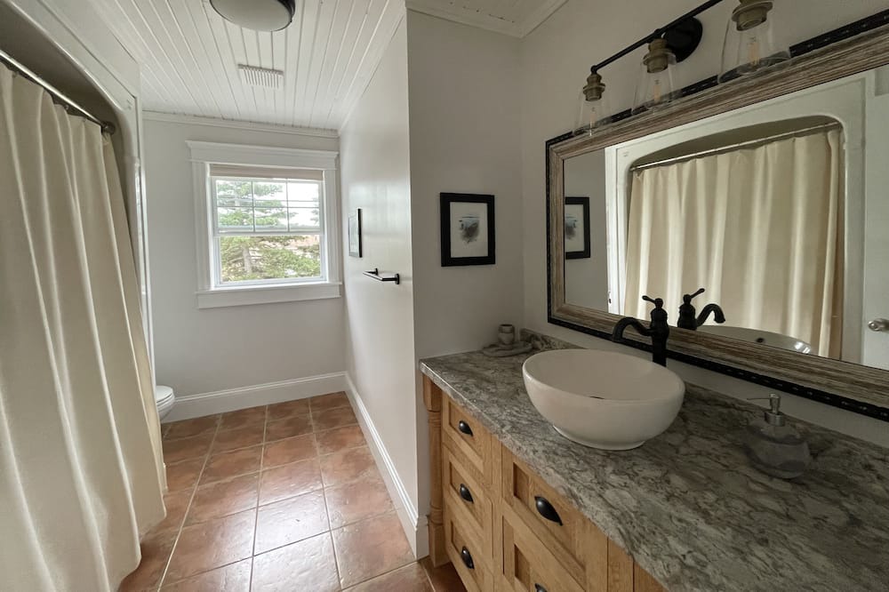 Photo of Bathroom in Morell