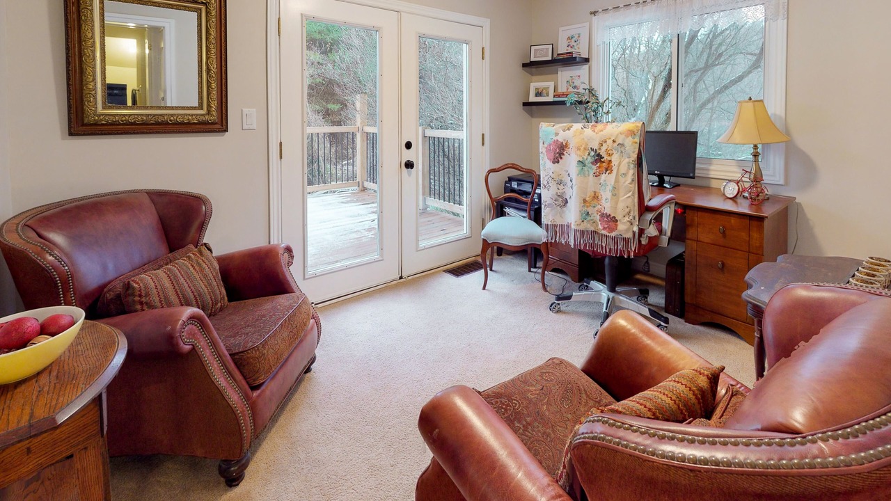 Photo of Livingroom in Cannifton