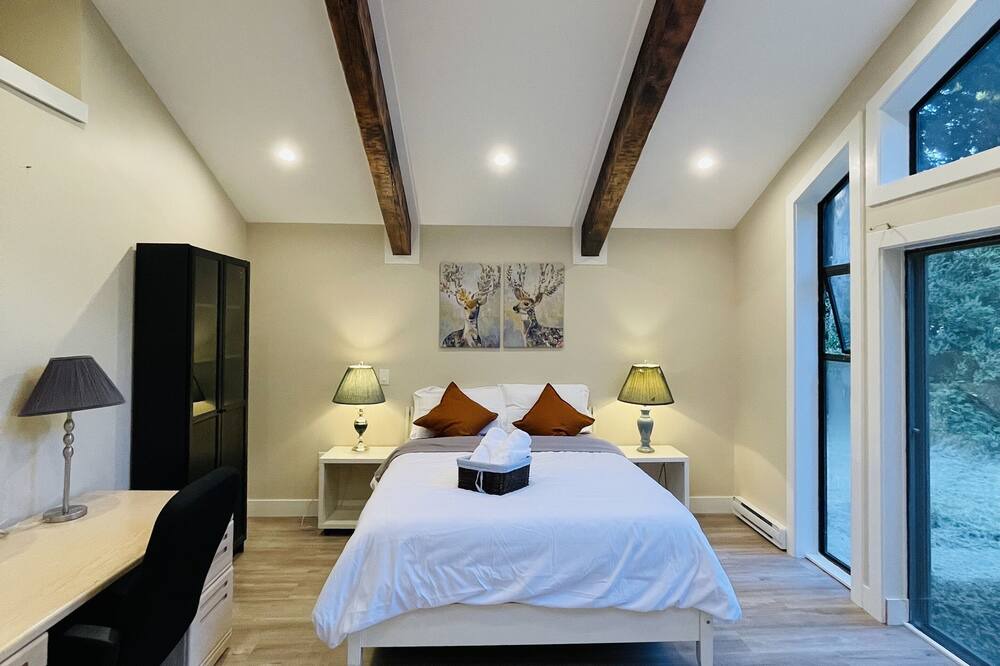Photo of Bedroom in Langley