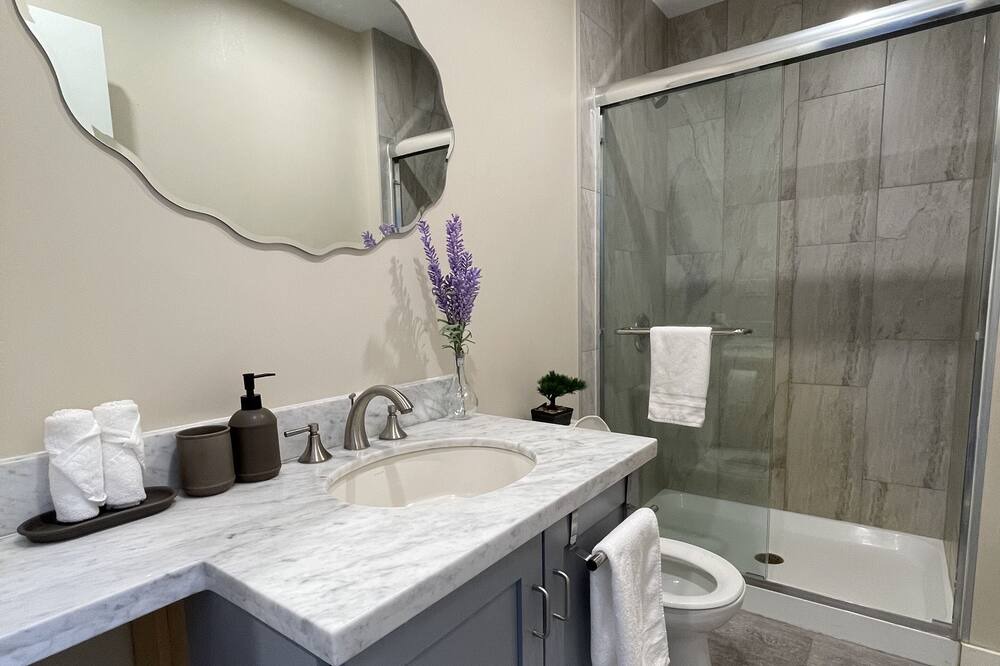 Photo of Bathroom in Langley