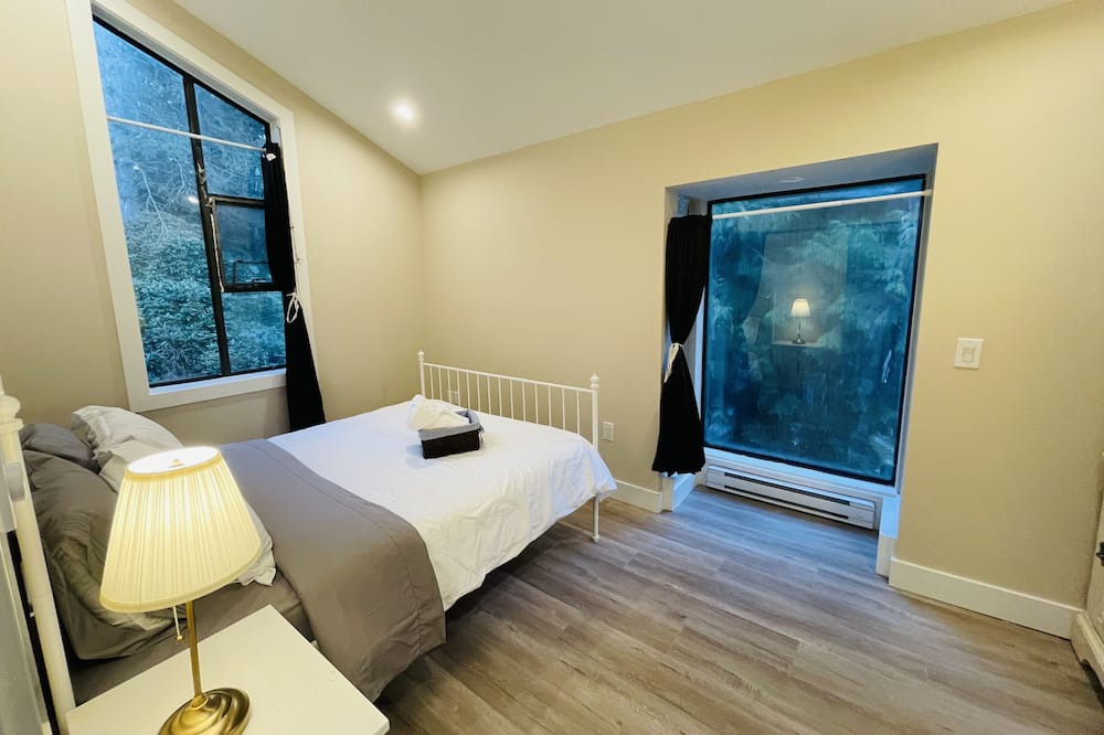 Photo of Bedroom in Langley