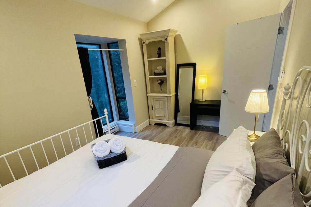 Photo of Bedroom in Langley