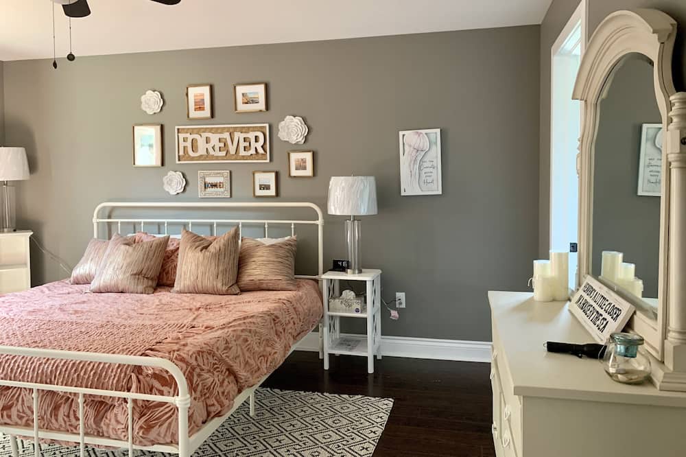 Photo of Bedroom in Bayview