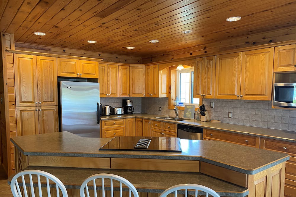 Photo of Kitchen in Honey Harbour