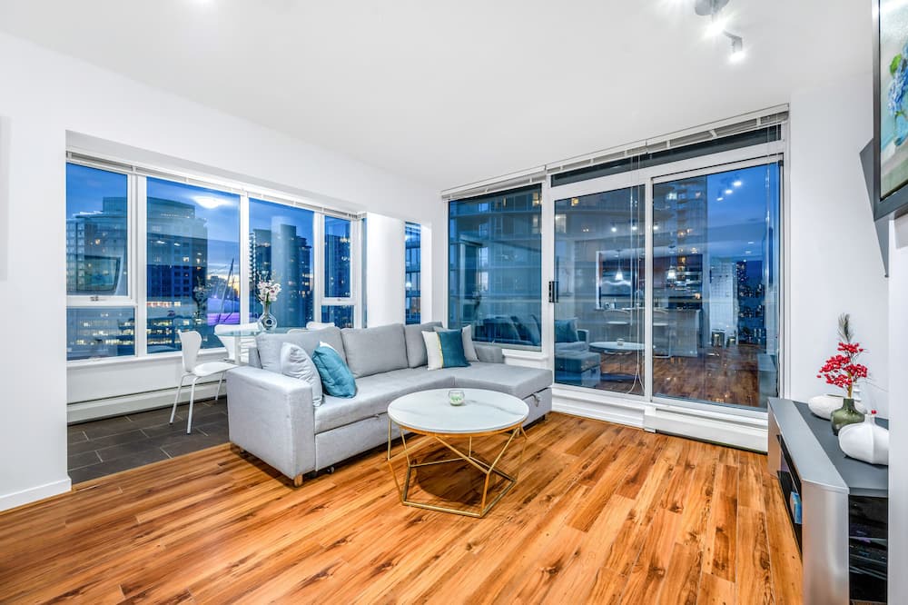 Photo of Livingroom in Crosstown