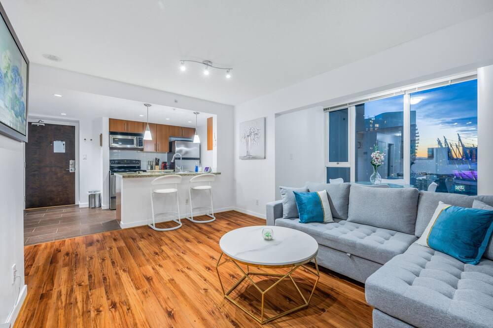 Photo of Livingroom in Crosstown