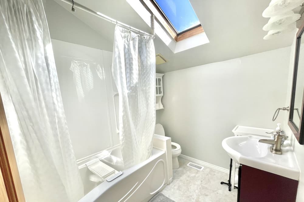 Photo of Bathroom in Bala