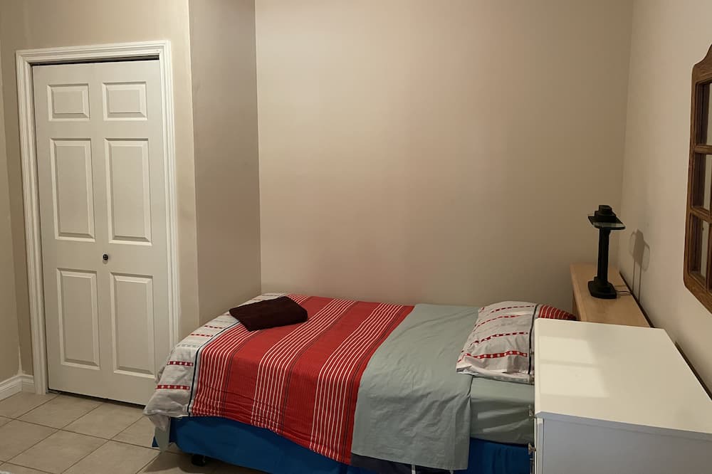 Photo of Bedroom in Delta