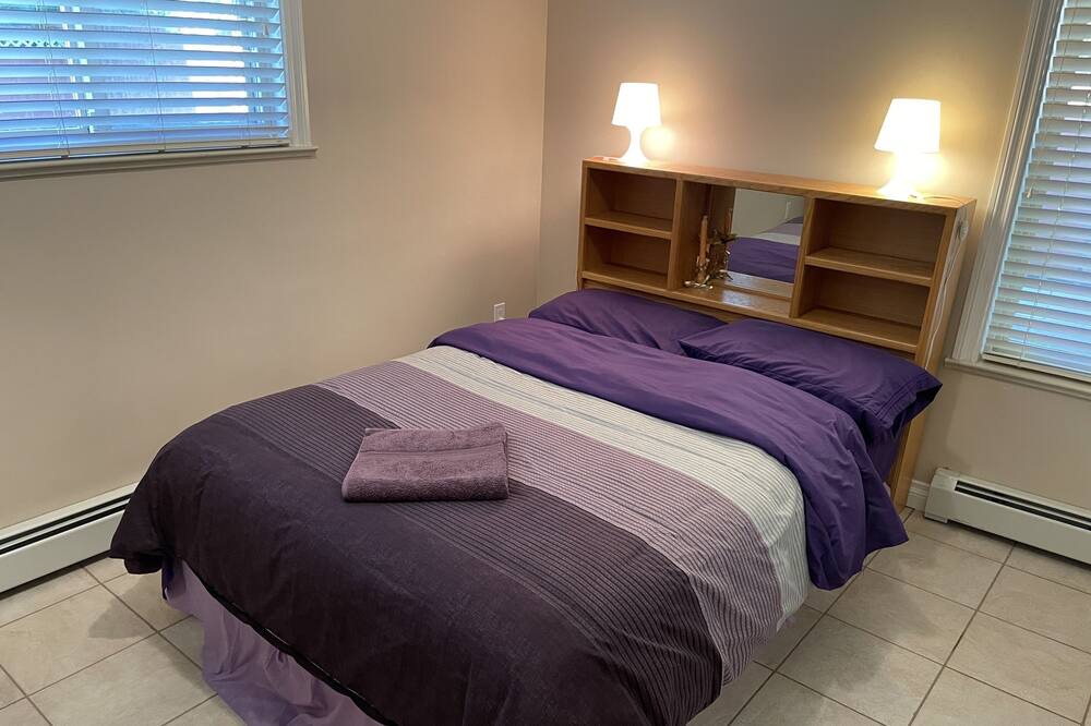 Photo of Bedroom in Delta