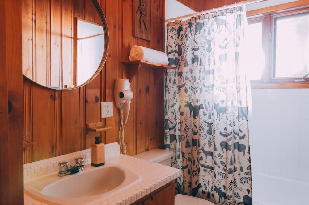 Photo of Bathroom in Sainte-Agathe-des-Monts