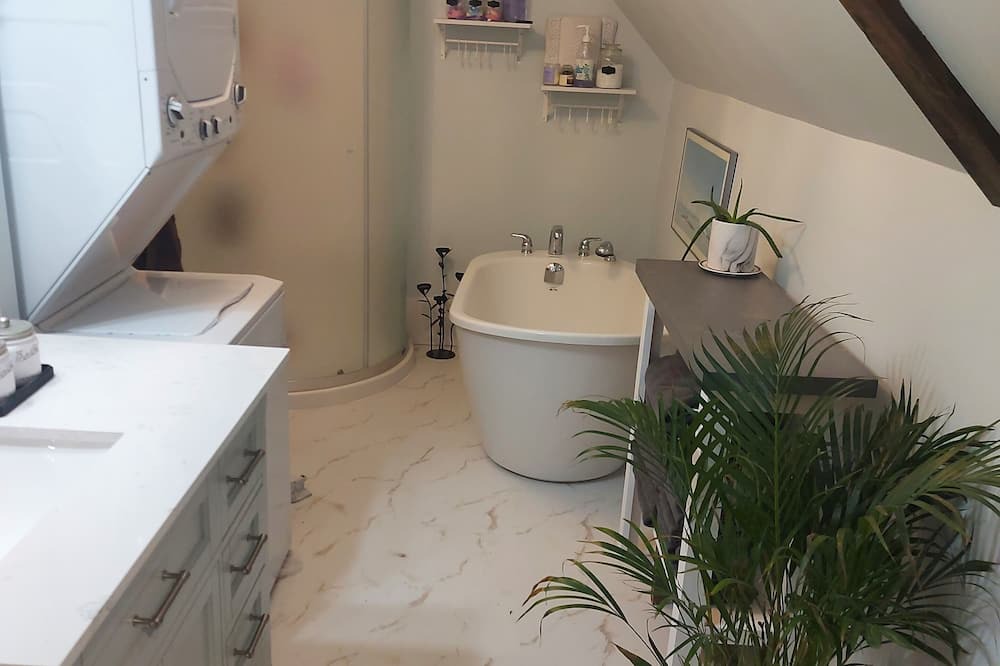 Photo of Bathroom in Summerside