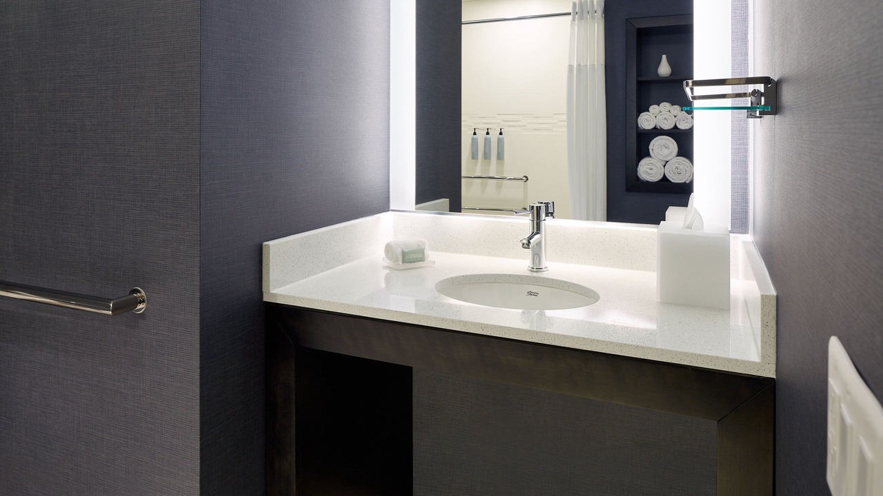 Photo of Bathroom in Cote-Des-Neiges—Notre-Dame-De-Grace