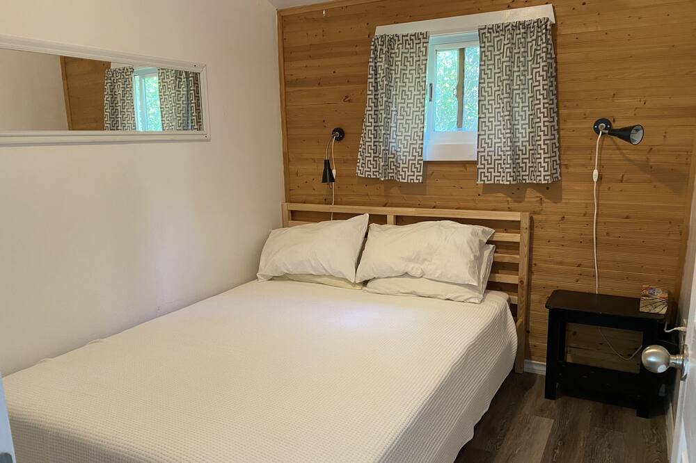 Photo of Bedroom in Wallace