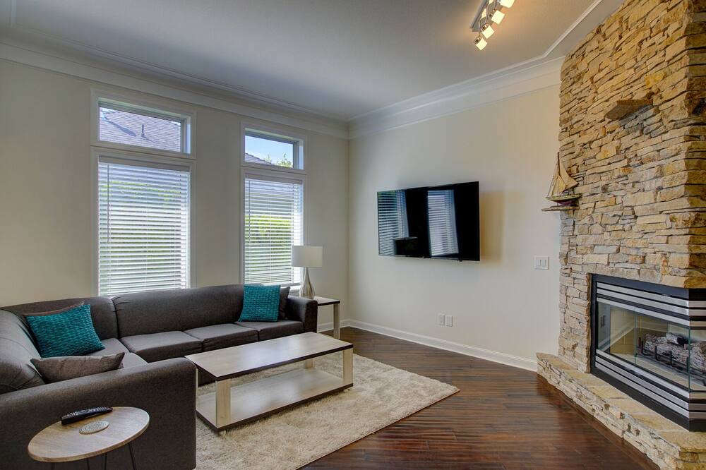 Photo of Livingroom in Quail Ridge