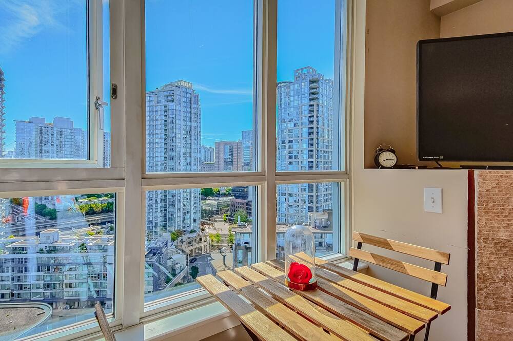 Photo of Bedroom in Crosstown