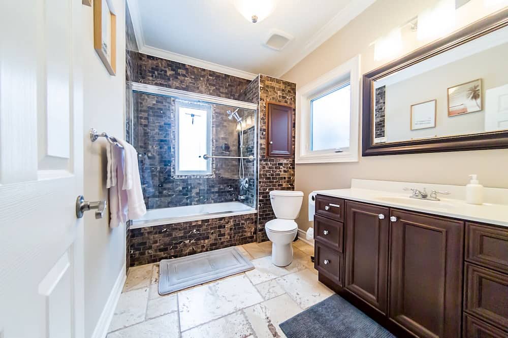 Photo of Bathroom in Stokes Bay