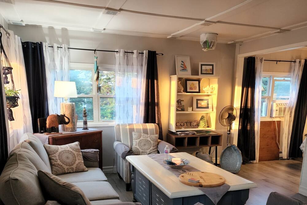 Photo of Livingroom in Shemogue