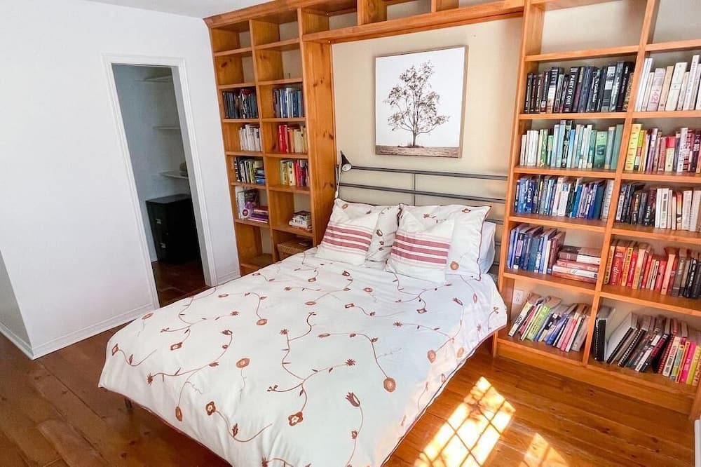 Photo of Bedroom in Val-des-Monts