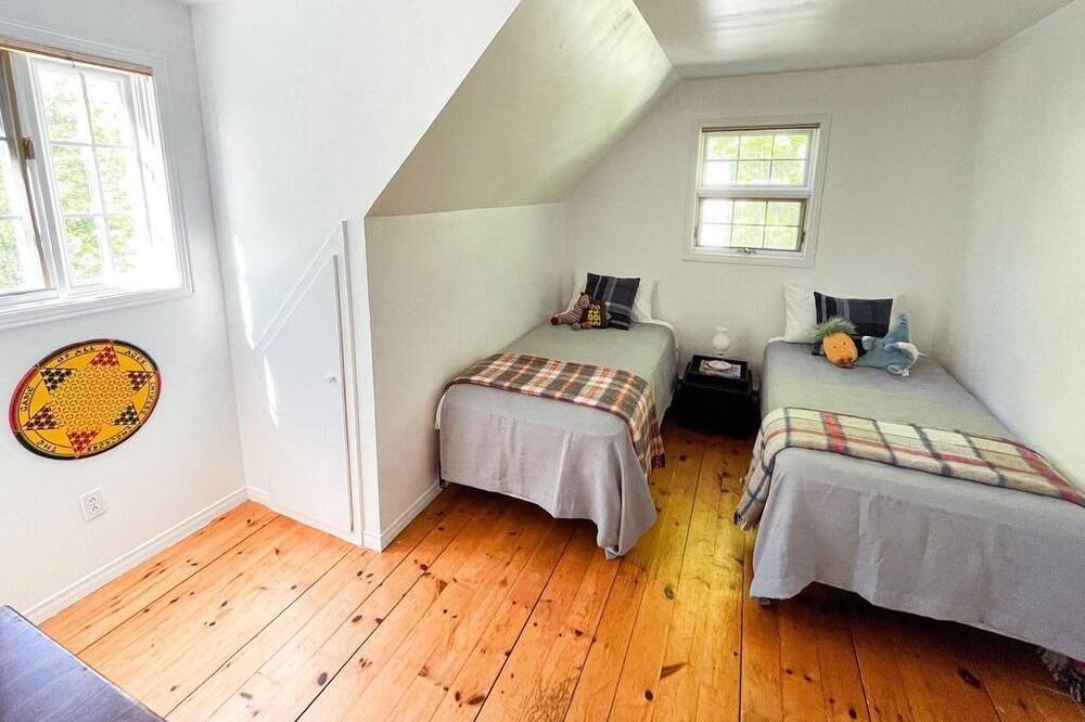 Photo of Bedroom in Val-des-Monts