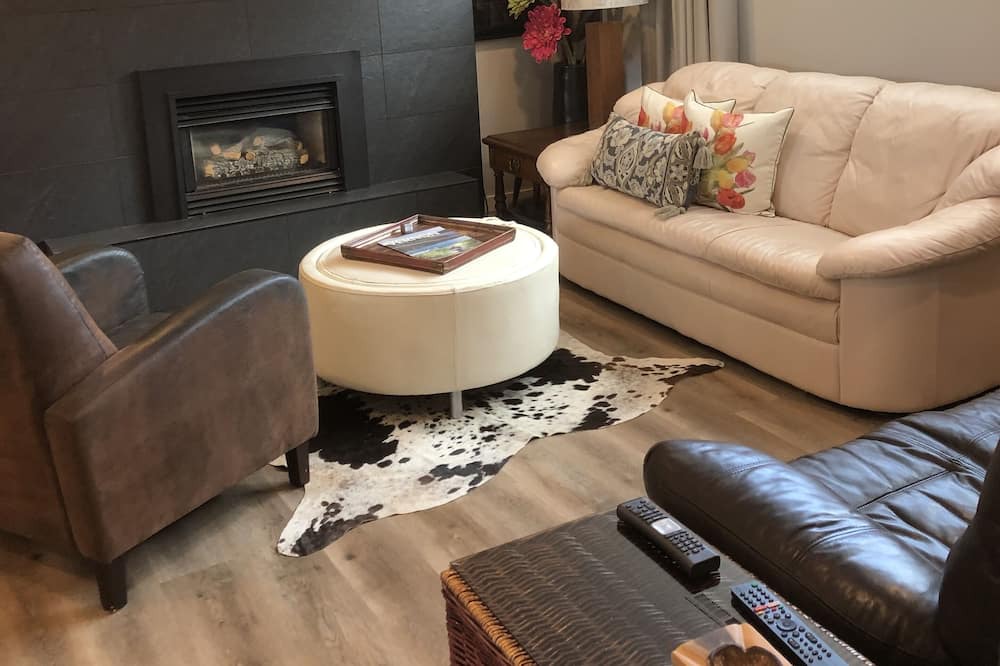 Photo of Livingroom in Vernon