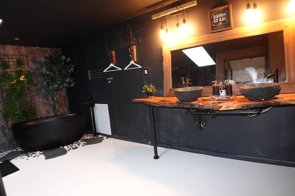 Photo of Bathroom in Mirabel